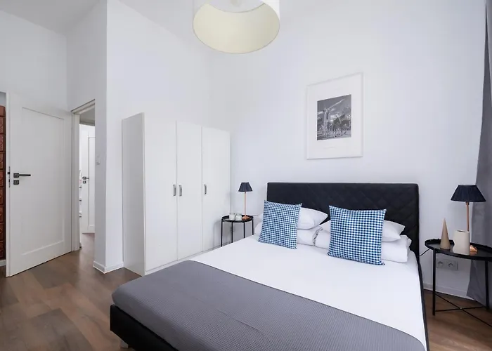 2-bedroom With Balcony - Dluga 65 Street Appartement