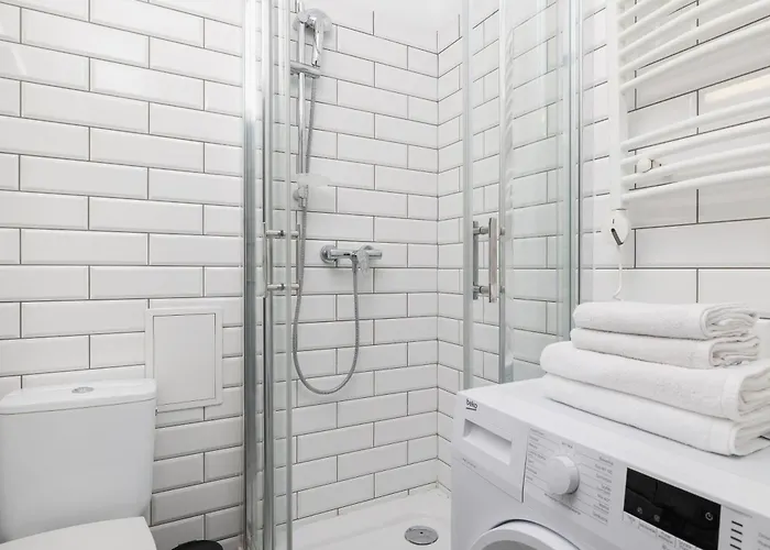 2-bedroom With Balcony - Dluga 65 Street *