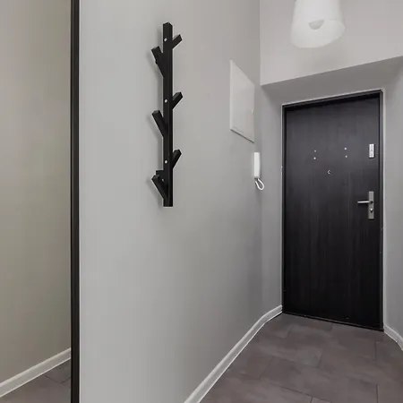 Silver Chic Oasis-2Br With Balcony-Old Town *