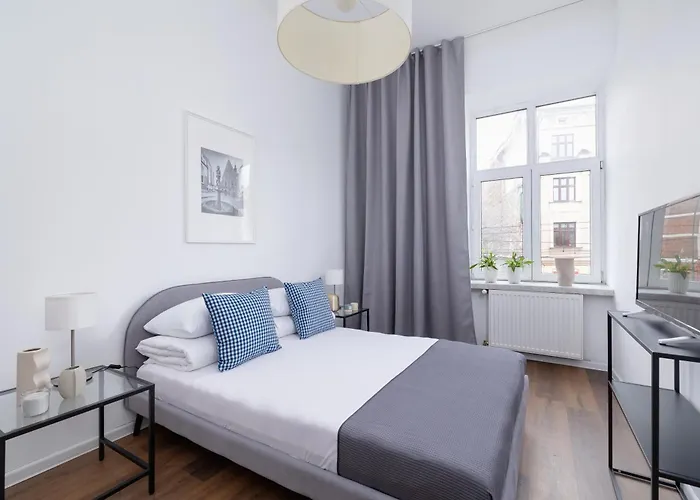 2-bedroom With Balcony - Dluga 65 Street Lägenhet Kraków