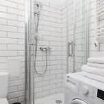 2-bedroom With Balcony - Dluga 65 Street *